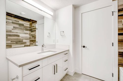 Using Glass-Front Bathroom Cabinets for Display and Storage in Bathrooms 2 68070b9bcac56c80890f314f AD 4nXdSWNnTCyojMPIHtcShBsTcJAPaO0f9Cjov3hyLDdXoCYn5nQ NkaEvmg ni60O7dV4bOnsqVk0OW6FftSPrt3XvOYPX8HrXBgSAIAp26U8QBQnitictwwX4WENmK17zNvkngC 7JufpJwrtUbjcXI 1