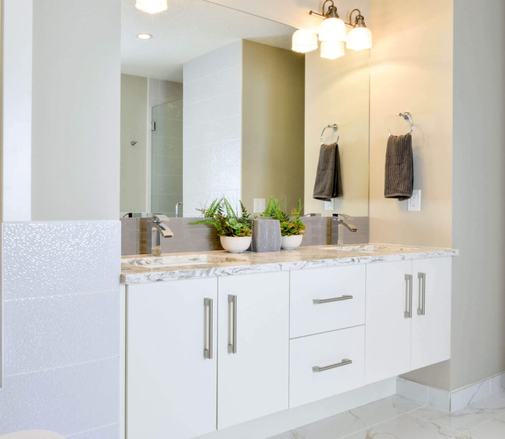 62df9df8e4837923a158cd28 6266480261b8b9477774a928 homespace bathroom 24