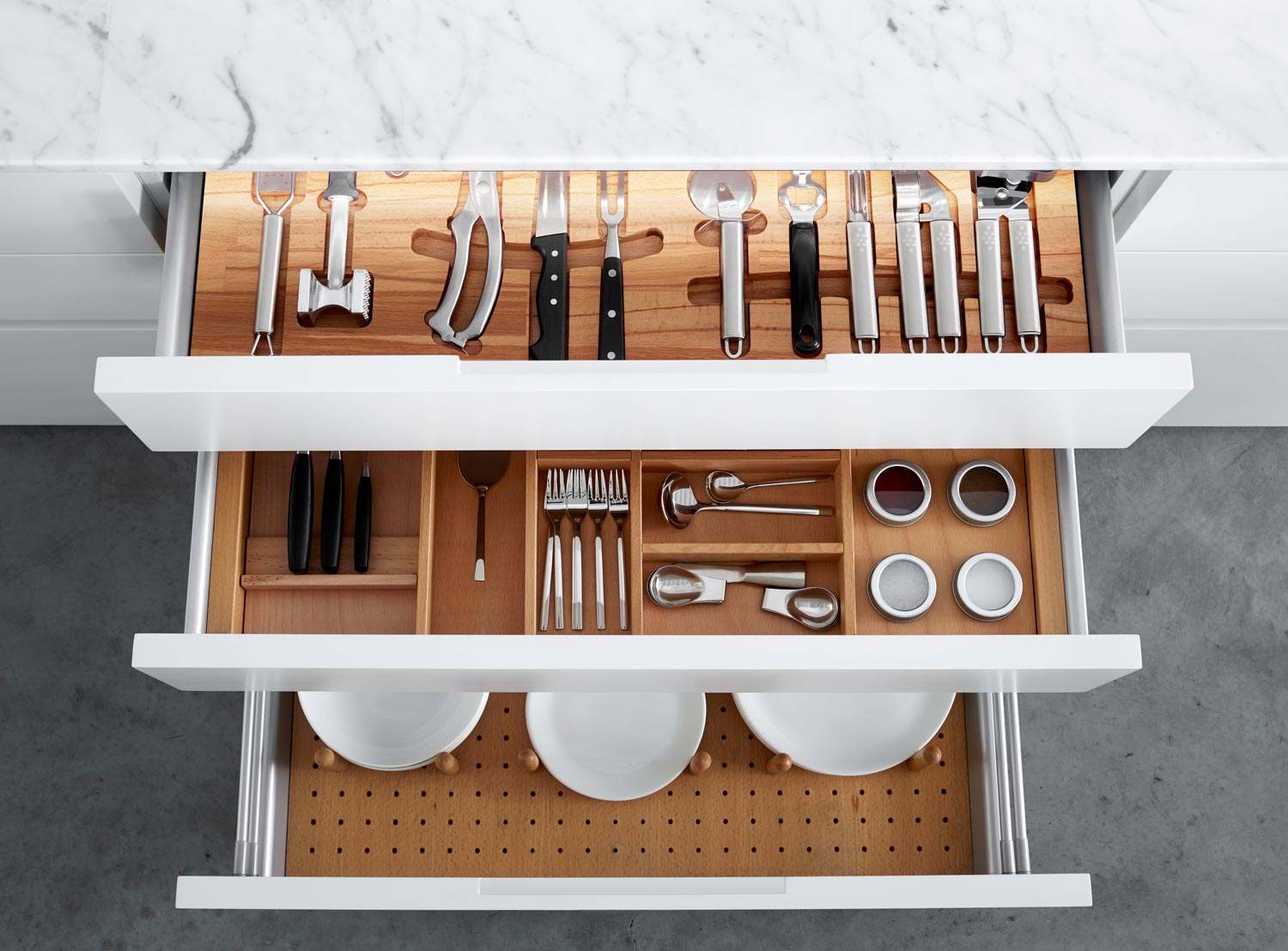 Top Kitchen Cabinets Accessories for Maximum Storage