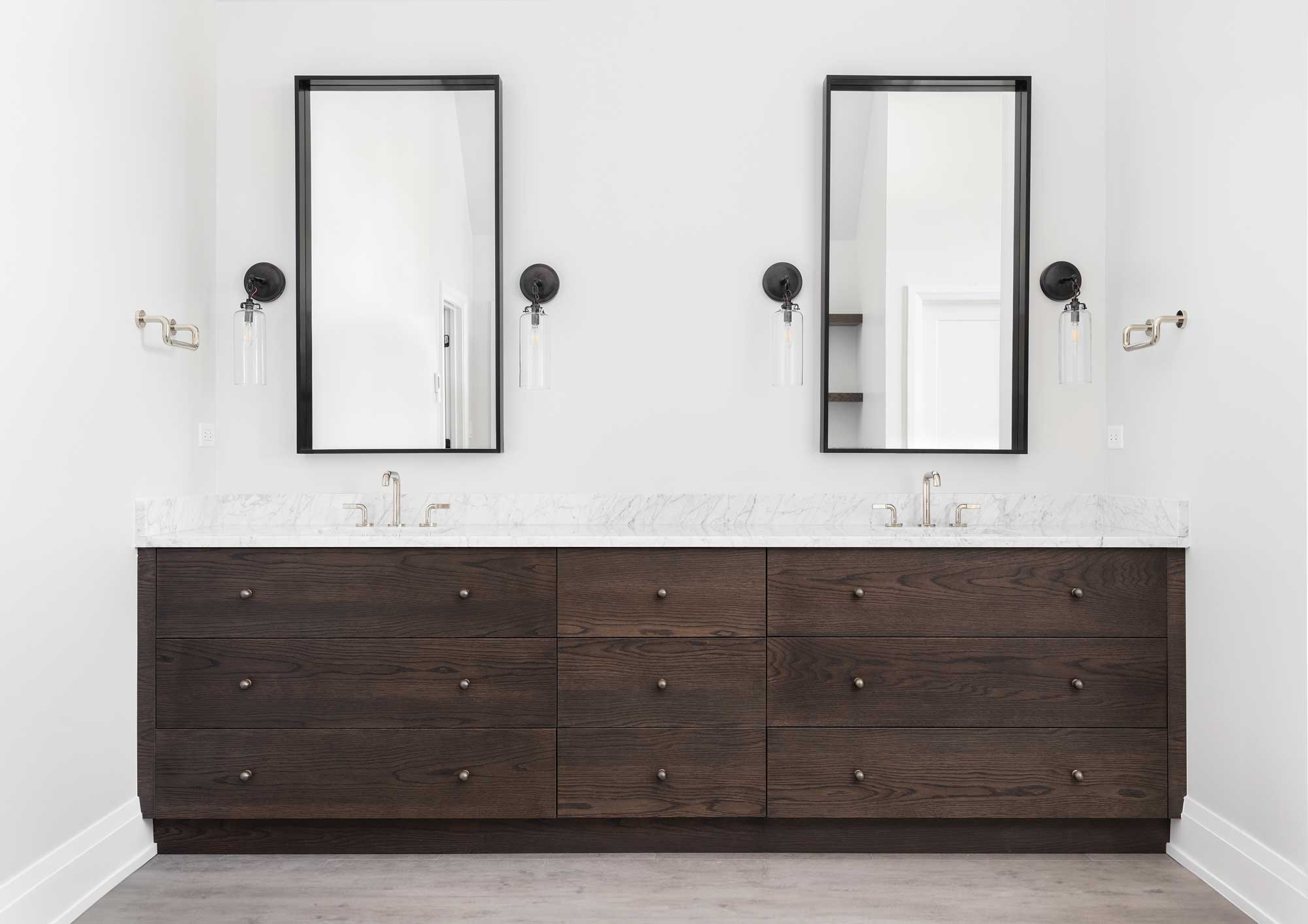 Exploring the Top 5 Bathroom Vanity Features