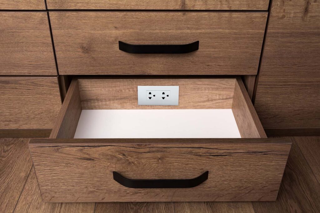 676295a831944596cfe3570b 64abd4eebe20395d3838fbec Bathroom Vanity In drawer Outlets