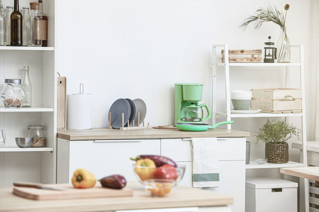 5 Quick and Easy Steps for Kitchen Organization 6 676296827ee46935b9068678 62f621af89f9107627a34f7c 4 Maximize Kitchen Storage P1