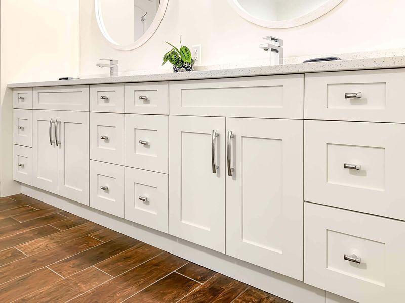 The Key Differences Between Kitchen and Bathroom Cabinets 3 67972f0f4a7253bbcb3d3cb8 AD 4nXdLCZbLh3GNXJDo20i37YJDE0CN 6t9QGlR4S50SRh4A7nqn9knTOk9SM Dc8VCDmrmyT1 lI0yMQTizGFVdwslz KQdOxuujwtxV