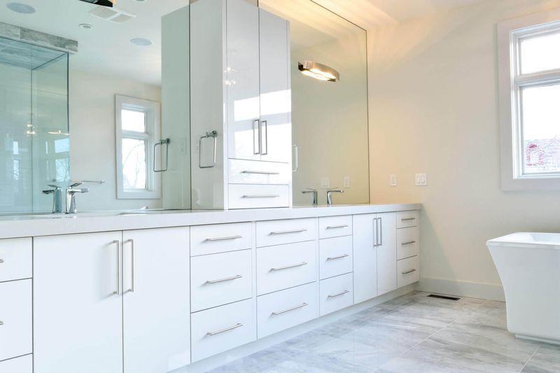 The Key Differences Between Kitchen and Bathroom Cabinets 5 67972f0fd4b8526092bccf4a AD 4nXfdxX3IaTw4OLPqt0qCWHIxq010lZnbZ0 WhO4OfN0M xSYRdMv aAselkNW05TQV1Xdw5u0ohrcRc1JGSWdSE5QHROrLJYjuYOi7jBnB1y9fwteQv4SoVJjyGUczF mNGWj3E71C5Y39XpBWQyz3s