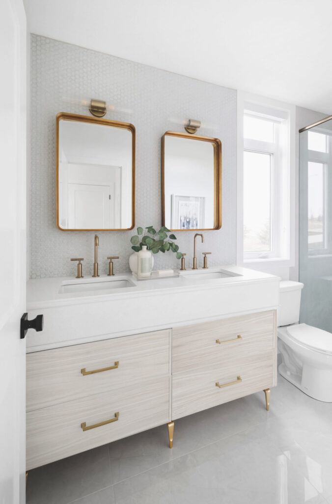 679b1641ac9ebaa987d36621 65117b81b26988c88efa7212 White wash stain Vintage Charm