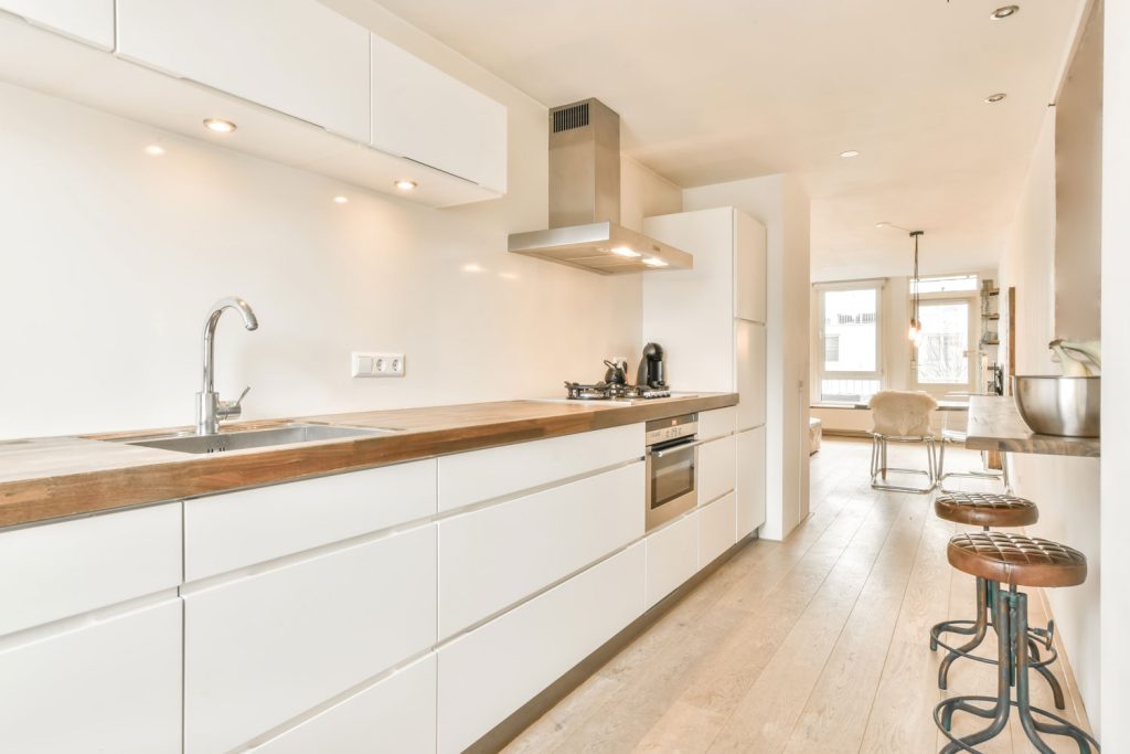 The Truth About Laminate Countertops In 3 Minutes 4 679b1af684e4027bc2a24aef 6321fd051d9b4f7f9698915d Wood look Laminate Countertop