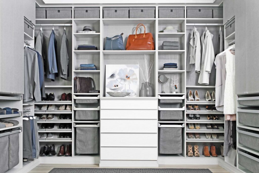 Everything You Need to Know About Closet Organizers 4 679b34ecf4498cae32f0610d 62e51bd75430fd3cbd63983d Closet 21