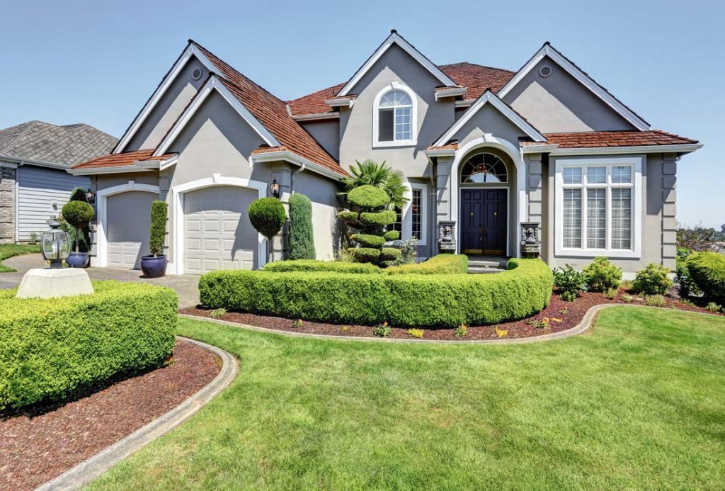 How To Increase Home Value For Potential Buyers 3 679b35b55d6cc1a330352d1e 639aeedb7167e472d6b82369 Landscaping and Yard Lighting