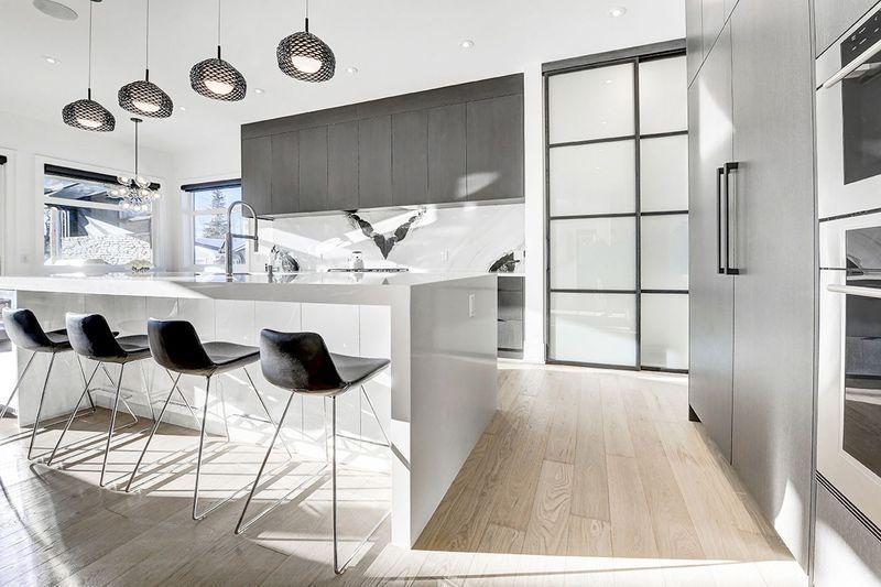 How To Use Kitchen Cabinet Lighting To Enhance Your Space 2 Kitchen Cabinet Illumination